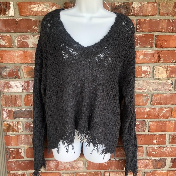 Very J charcoal gray long sleeve sweater size medium - Picture 4 of 7